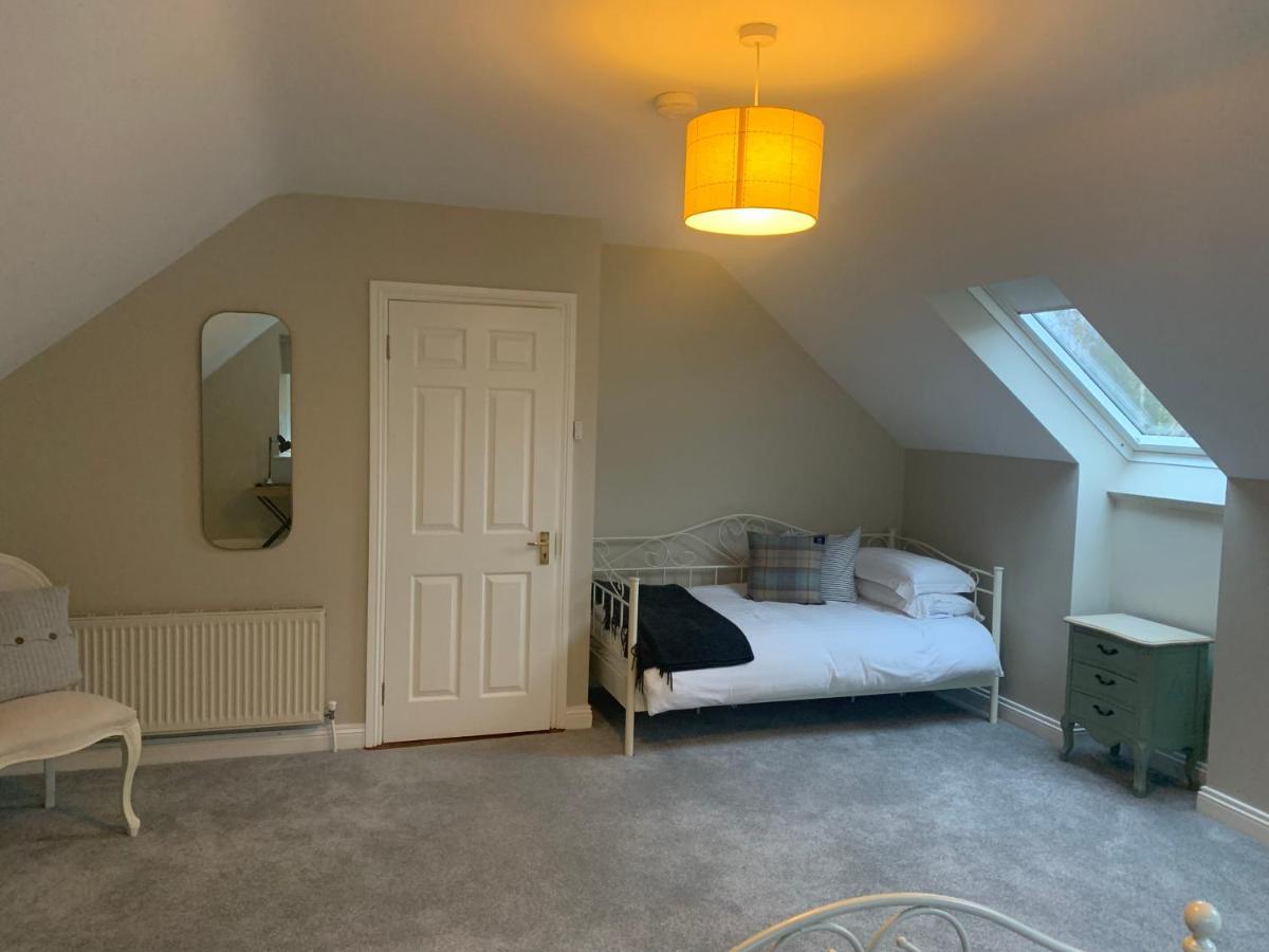 Villa The Mews Newbridge  Esterno foto